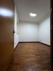 Queens (D3), Condominium #560739431